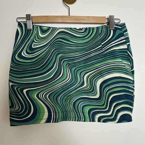 Motel Rocks Dresses & Skirts - Motel Green Swirl 60s/70s Style Mini Skirt‎ Size S Retro Disco Boho Hippie Cute